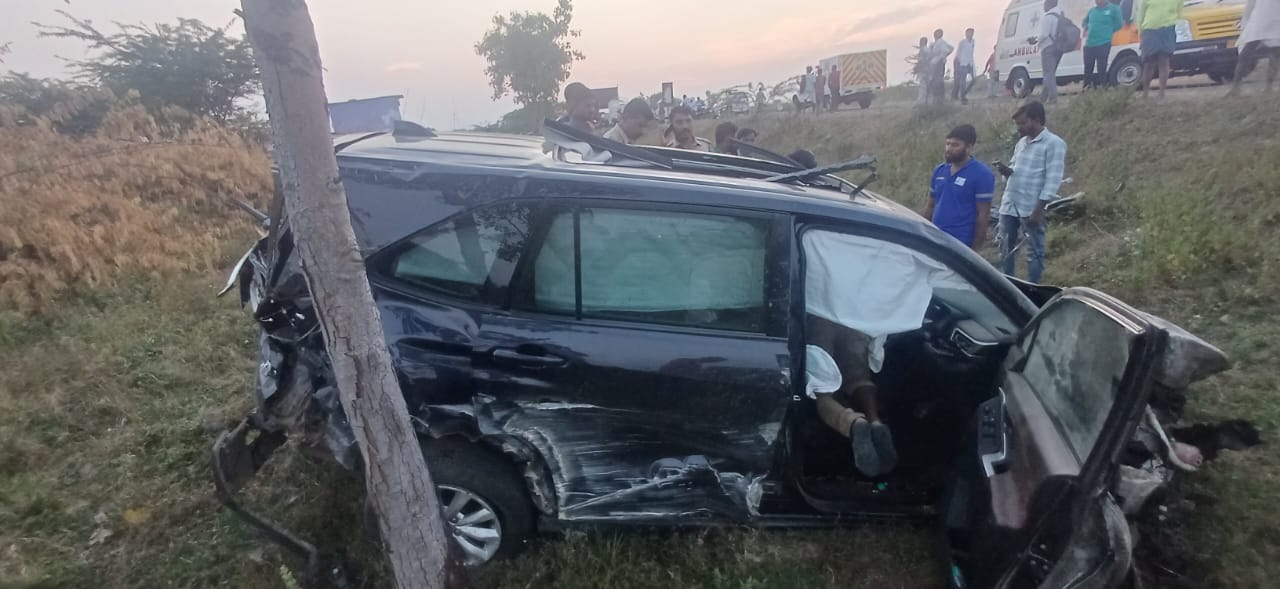 Senior IAS Officer Mahantesh Bilagi Dies In Karnataka Road Accident