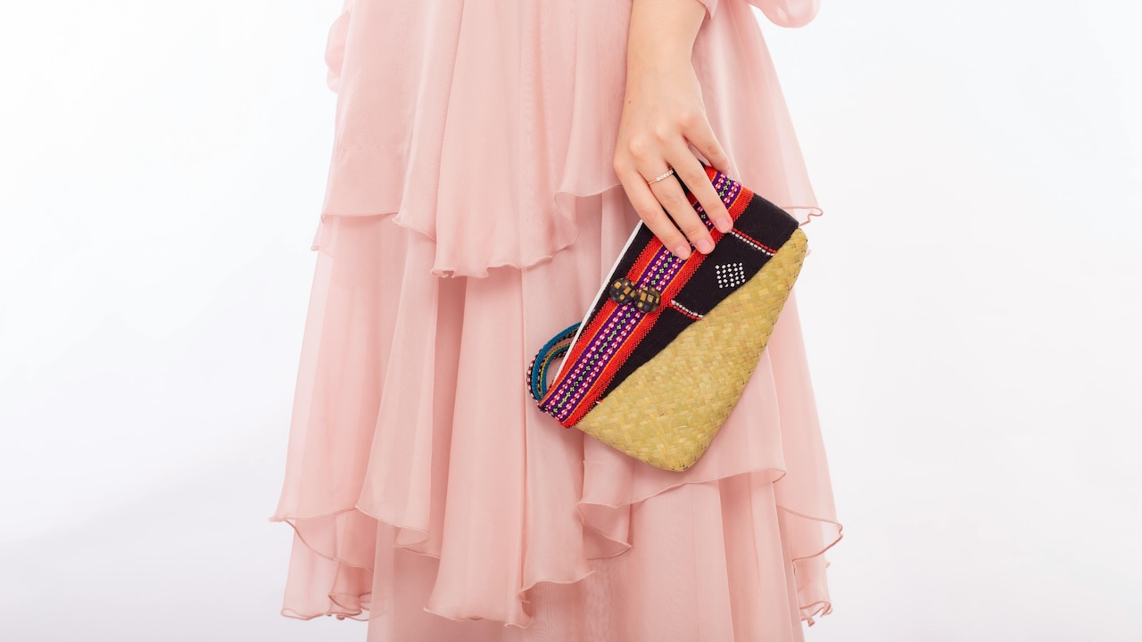 Versatile Clutches That Go From Street-Style To Party-Ready In Seconds Versatile Clutches That Go From Street-Style To Party-Ready In Seconds