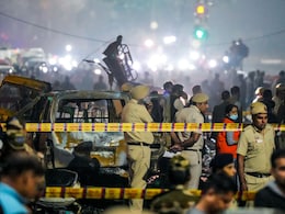 Delhi Blast VIDEO: किंकाळ्या, पळापळ, भीतीचं वातावरण... स्फोटानंतरचं भयानक CCTV footage