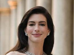 Anne Hathaway Has Put In More Than "10,000 Hours" To Become An Expert At Ordering Dessert