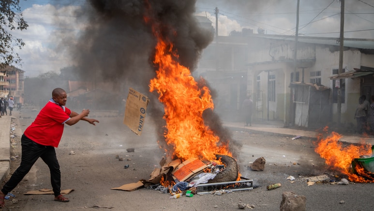 तंजानिया में चुनाव के बाद भयानक हिंसा, 700 लोगों की मौत का दावा तंजानिया में चुनाव के बाद भयानक हिंसा, 700 लोगों की मौत का दावा