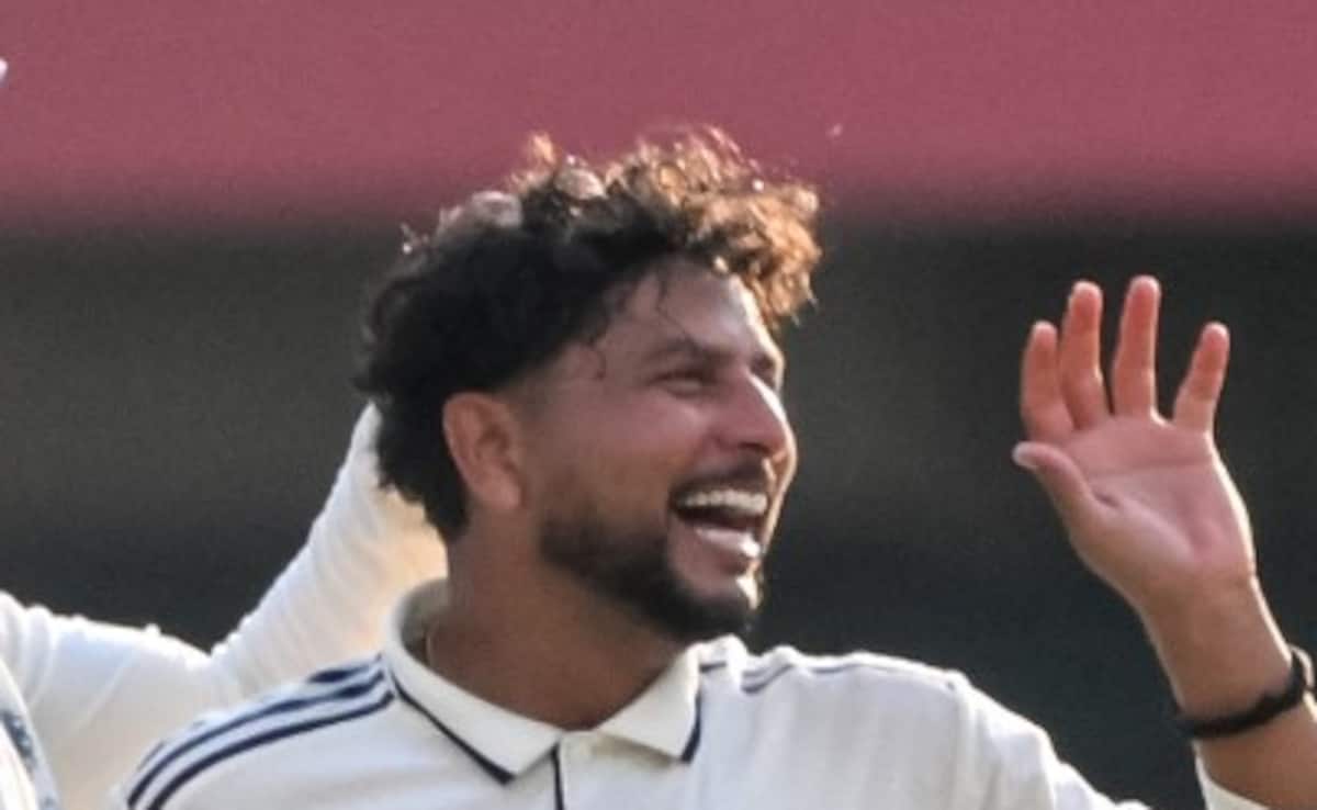 IND vs SA: कुलदीप यादव का टेस्ट में वर्ल्ड रिकॉर्ड, ऐसा कारनामा करने वाले दुनिया के पहले स्पिनर बने, हैरत में विश्व क्रिकेट