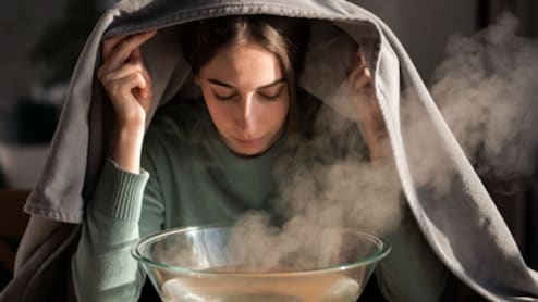 सर्दी-जुकाम के साथ-साथ चेहरे पर ब्यूटी क्रीम की तरह काम करती है भाप, जानें अनगिनत फायदे