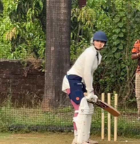 Anaya Bangar की क्रिकेट मैदान में धमाकेदार वापसी, चौके-छक्कों से मचाया धमाल- VIDEO वायरल