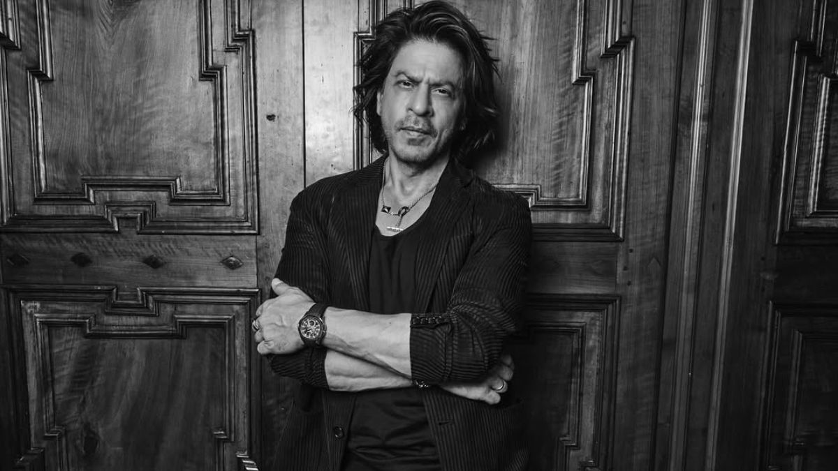 On 60th Birthday, SRK Skips Meeting Fans At Mannat: 'My Deepest Apologies'