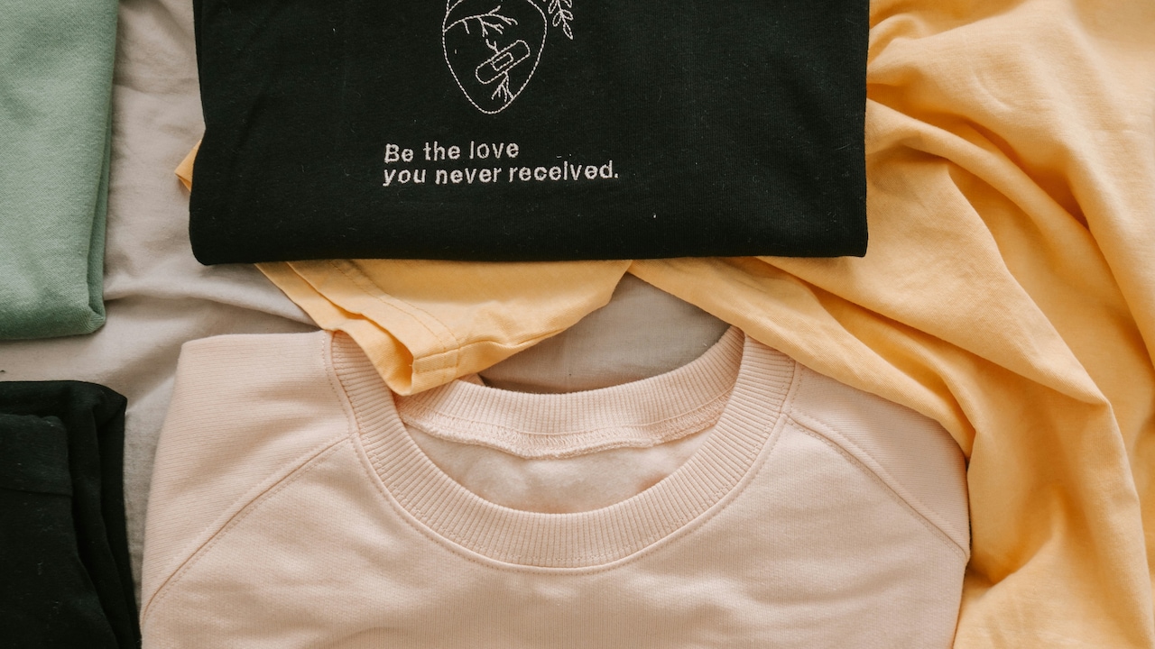 Gap-Free Plus Size Shirts: 5 Best Picks for Fuller Bust Comfort.