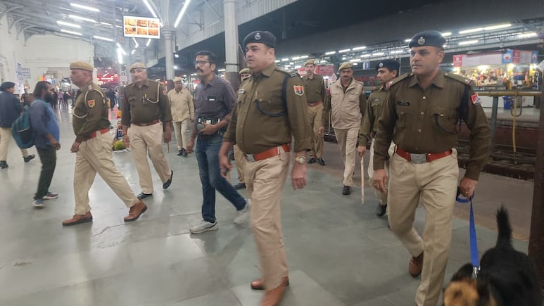 अजमेर स्टेशन पर दादर एक्सप्रेस को बम से उड़ाने की साजिश, मचा हड़ंकप, 3 युवक हिरासत में