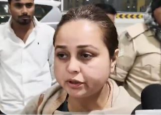 रोहिणी आचार्य ने कहा- लालू-राबड़ी रोते हुए देख रहे थे मेरे साथ होती बदसलूकी, बताया तेजस्वी ने क्या किया