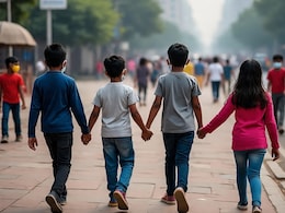 दिल्ली NCR में बच्चों को पॉल्यूशन से बचाने के लिए क्या करें? 5 तरीके जो जहरीली हवा से देंगे सुरक्षा कवर