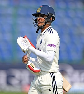 India vs South Africa LIVE Updates, 1st Test Day 2: Huge Injury Scare As Captain Shubman Gill Leaves Field After Just 3 Balls