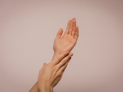 7 Everyday Habits That Are Destroying Your Skin