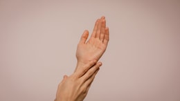 7 Everyday Habits That Are Destroying Your Skin