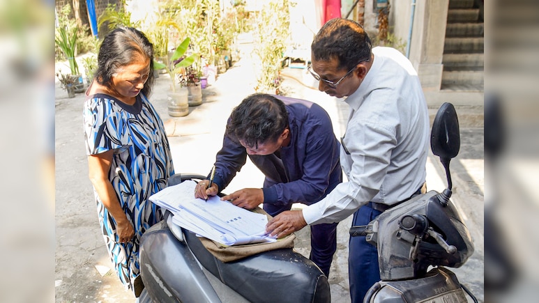 SIR-2.0 का काम कितना पूरा, चुनाव आयोग ने 12 राज्यों का दिया अपडेट; इस मामले में UP सबसे पीछे