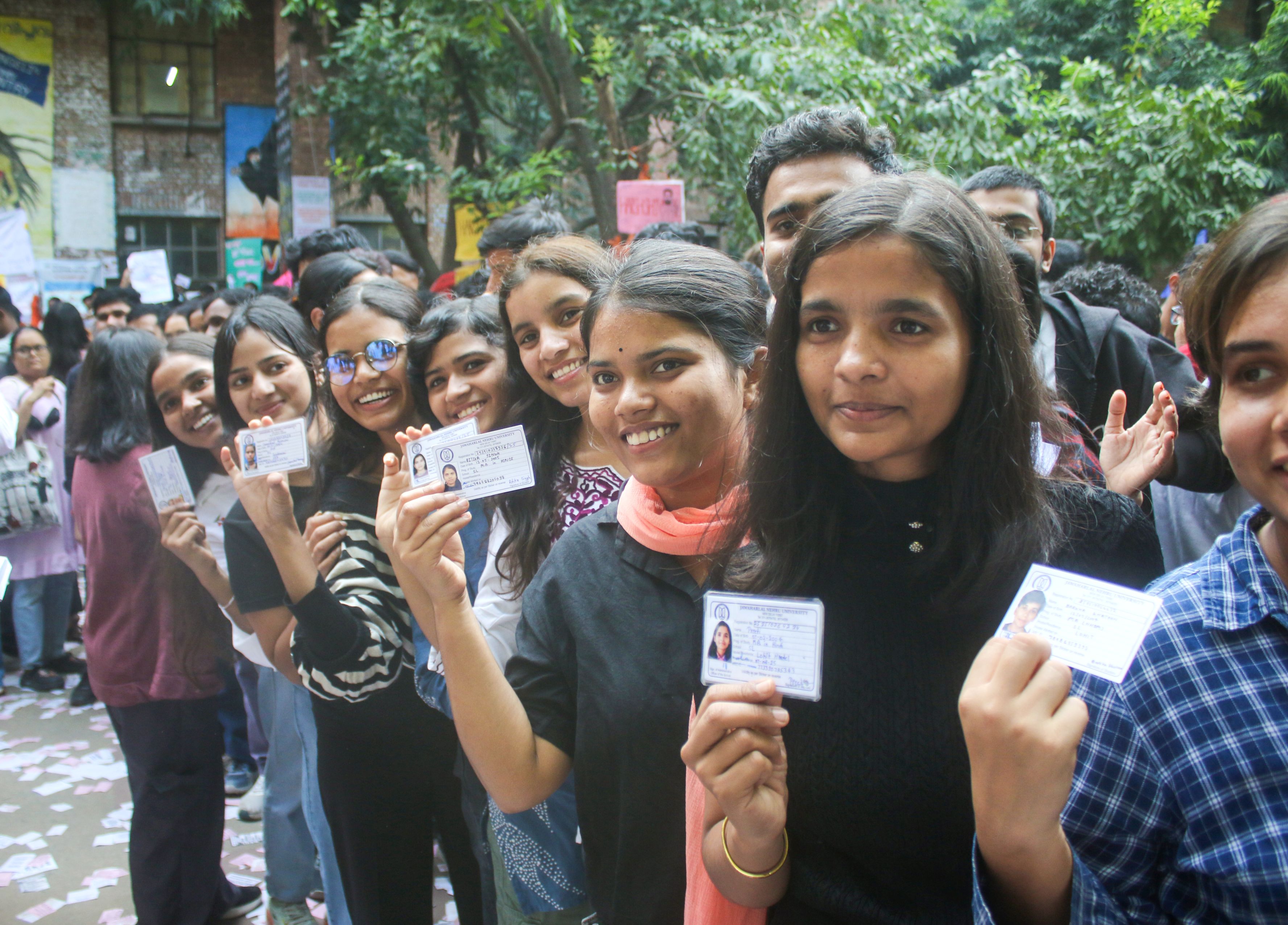 JNU छात्र संघ चुनाव: शुरुआती रुझानों में चारों पदों पर लेफ्ट आगे, जानें ABVP पैनल का हाल