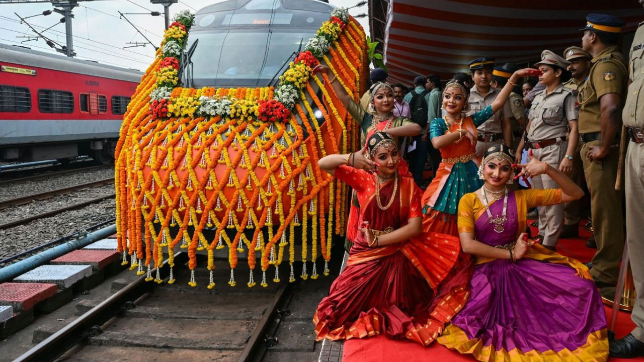 RSS Can't Claim Gana Geetham: Kerala Congress Leader Weighs In On Controversy