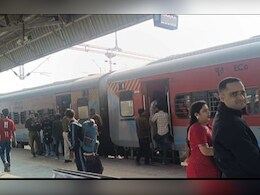 ट्रेन में आतंकवादी होने की सूचना! पुलिस ने तीन युवकों को हिरासत में लिया, जानें फिर क्या हुआ?