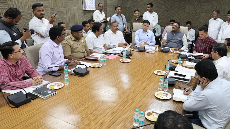 Thane News : घोडबंदर रोडवरील ट्रॅफिक जामपासून सुटका होण्यासाठी सरनाईक यांनी दिले अंतिम टाईम टेबल, वाचा सविस्तर