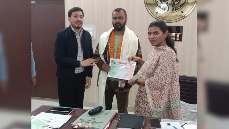 यूपी में और तेज हुई SIR की रफ्तार, BLO को किया जा रहा है सम्मानित, पढ़ें क्या है पूरा प्लान