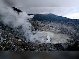 राख का विशाल गुबार...हेलीगुब्बी ज्वालामुखी फटने से भारतीय एयरलाइंस पर असर, जारी हुई एडवाइजरी