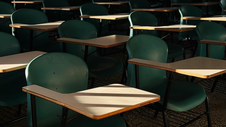 School Assembly News Headlines (November 21): Top National, World, Business, Sports News