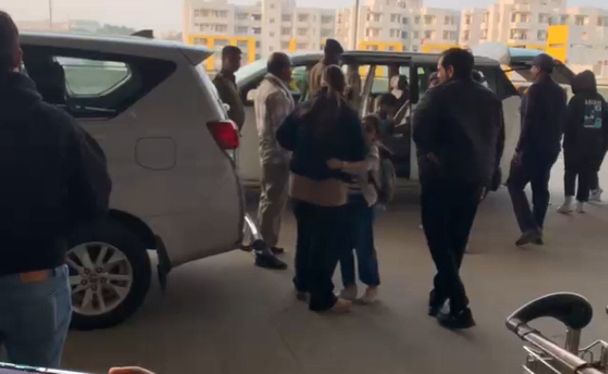 रोहिणी चप्पल कांड के बाद लालू की तीन और बेटियों ने भी पटना छोड़ा, परिवार के साथ दिल्ली रवाना 