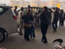 रोहिणी चप्पल कांड के बाद लालू की तीन और बेटियों ने भी पटना छोड़ा, परिवार के साथ दिल्ली रवाना 