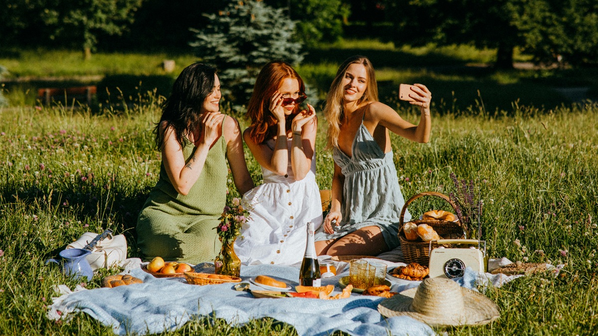 Selfie Mobile खरीदना चाहते हैं? तो इन 5 बातों का रखें ध्यान