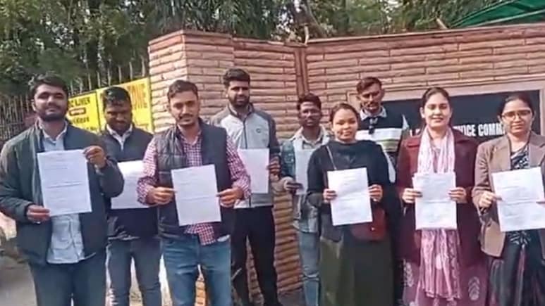 वाणिज्य संकाय के अभ्यर्थियों का RPSC पर गंभीर आरोप, इंटरव्यू में हो रही देरी से बढ़ी चिंता