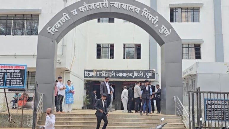 Pimpri Chinchwad News: गणपती मिरवणुकीत लेझर लाईटचा वापर, मंडळाच्या अध्यक्षाला तुरुंगवास