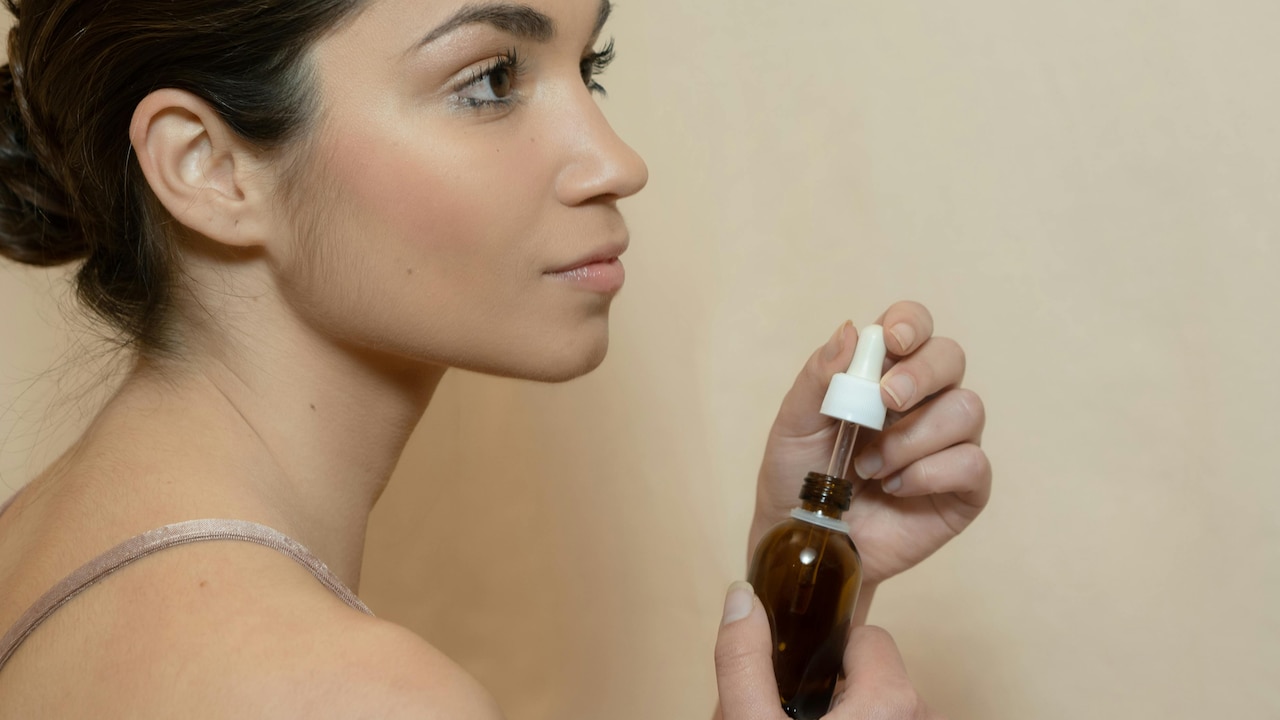 Pamper your dry skin with fast-absorbing face oils Pamper your dry skin with fast-absorbing face oils