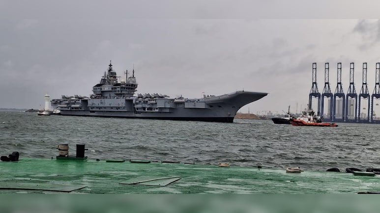 भारतीय नौसेना का एयरक्राफ्ट कैरियर आईएनएस विक्रांत पहुंचा श्रीलंका, जानें क्या है कारण