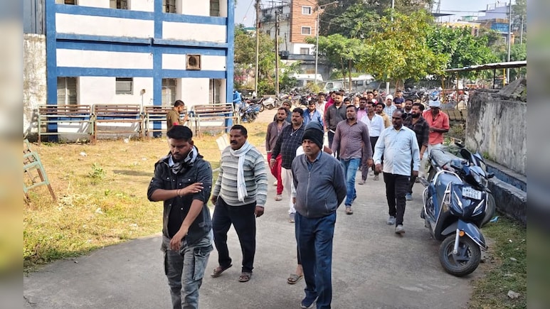 9 माह की गर्भवती का शव तीसरी मंज‍िल पर फंदे से लटका म‍िला, मायके वालों का सवाल यहां तक पहुंची कैसे?