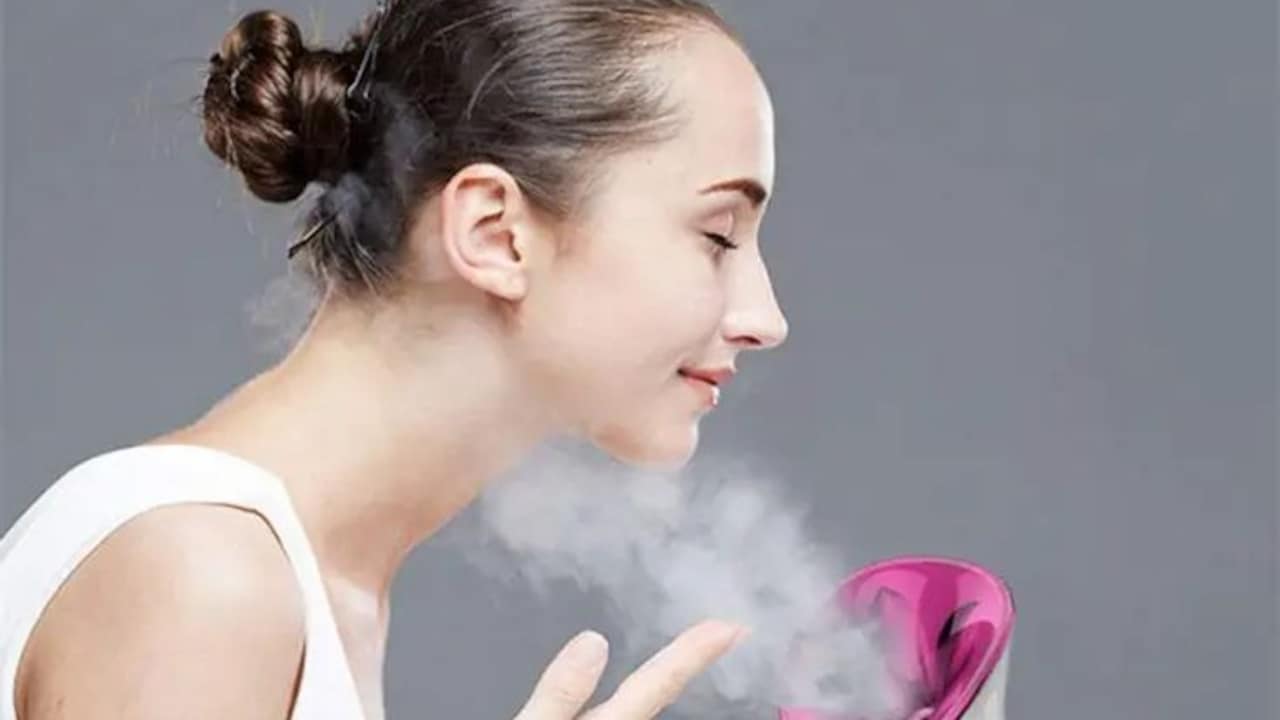 How To Use A Face Steamer Without Breaking Capillaries Or Drying Skin How To Use A Face Steamer Without Breaking Capillaries Or Drying Skin