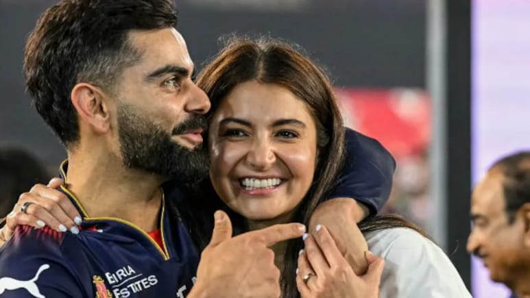 Anushka Sharma Reacts To A Reel Saying Virat Kohli Had Her Support During "Downfall"