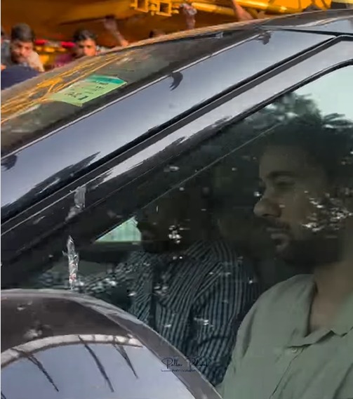 धर्मेंद्र के अंतिम संस्कार के बाद मायूस दिखे करण देओल, पोते का हाल देख फैंस का टूटा दिल- देखें VIDEO