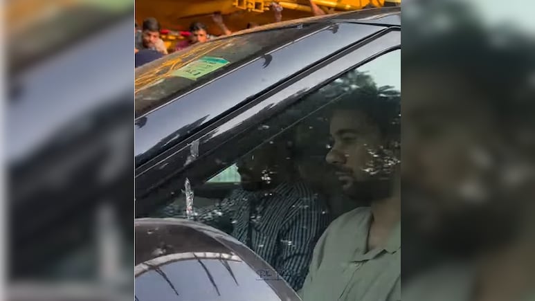 धर्मेंद्र के अंतिम संस्कार के बाद मायूस दिखे करण देओल, पोते का हाल देख फैंस का टूटा दिल- देखें VIDEO