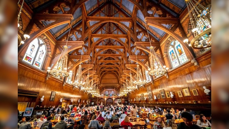 Visiting The US? Plan A Day Trip At Harvard, America's Oldest University