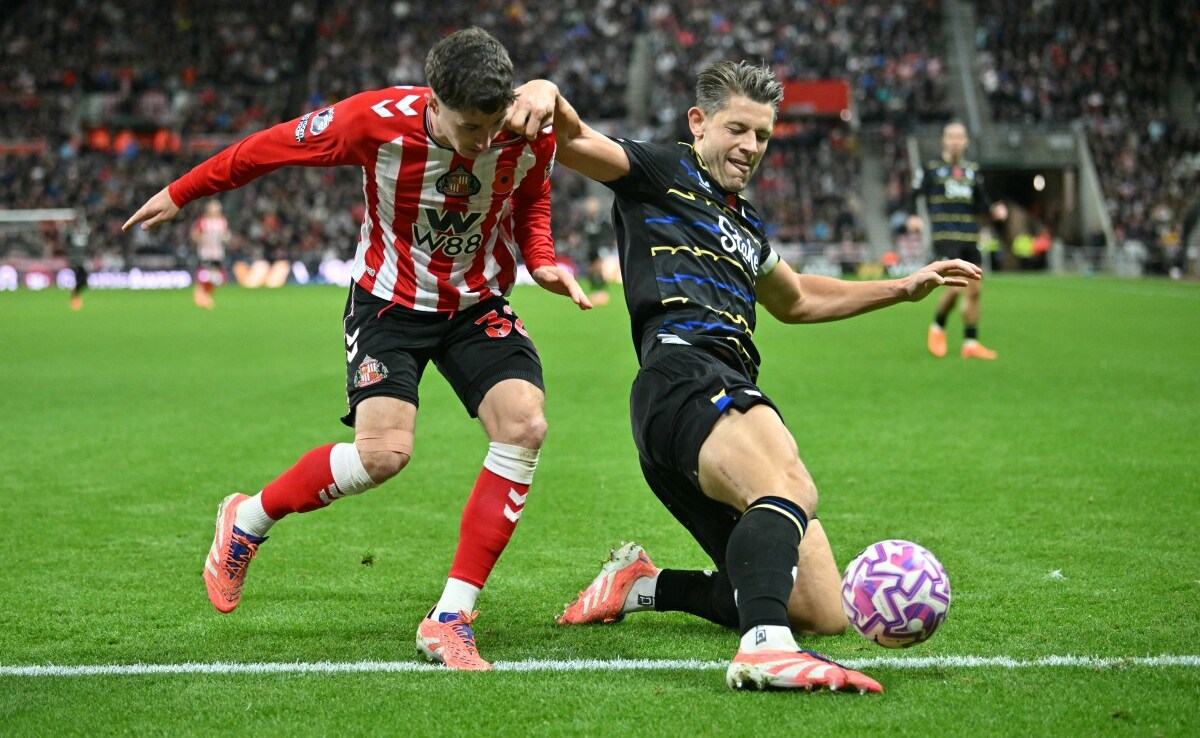 Sunderland Moves Into Fourth Place After Home Draw With Everton