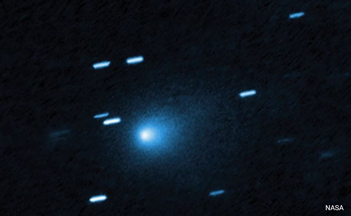 3I/ATLAS: Interstellar Comet Speeds Up, Turns Blue, Loses Tail, Leaves  Experts Stumped