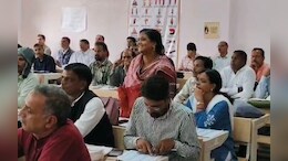 Madhya Pradesh SIR 2025: कलेक्टर ने बीएलओ प्रशिक्षण में दिए निर्देश, बोले- ये काम पूरी गंभीरता के साथ करें