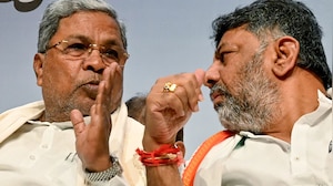 DKS vs Sidda: Karnataka Congress Rift Widens As MLAs Head To Delhi