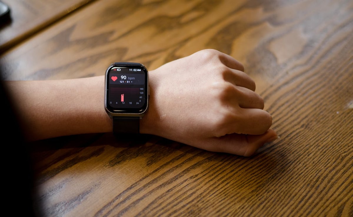 AI Wearables Predict Seizures, Cardiac Risks Early: Doctors Share Safe Use Tips