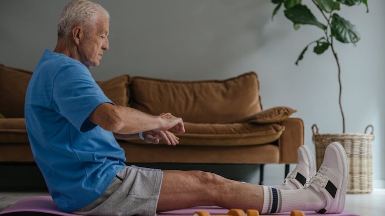 5 Exercises For Older Adults To Keep The Joints Healthy, Improve Mobility