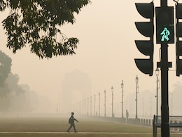 Delhi Wakes Up To Toxic Layer Of Smog, Air Quality In 'Very Poor' Category