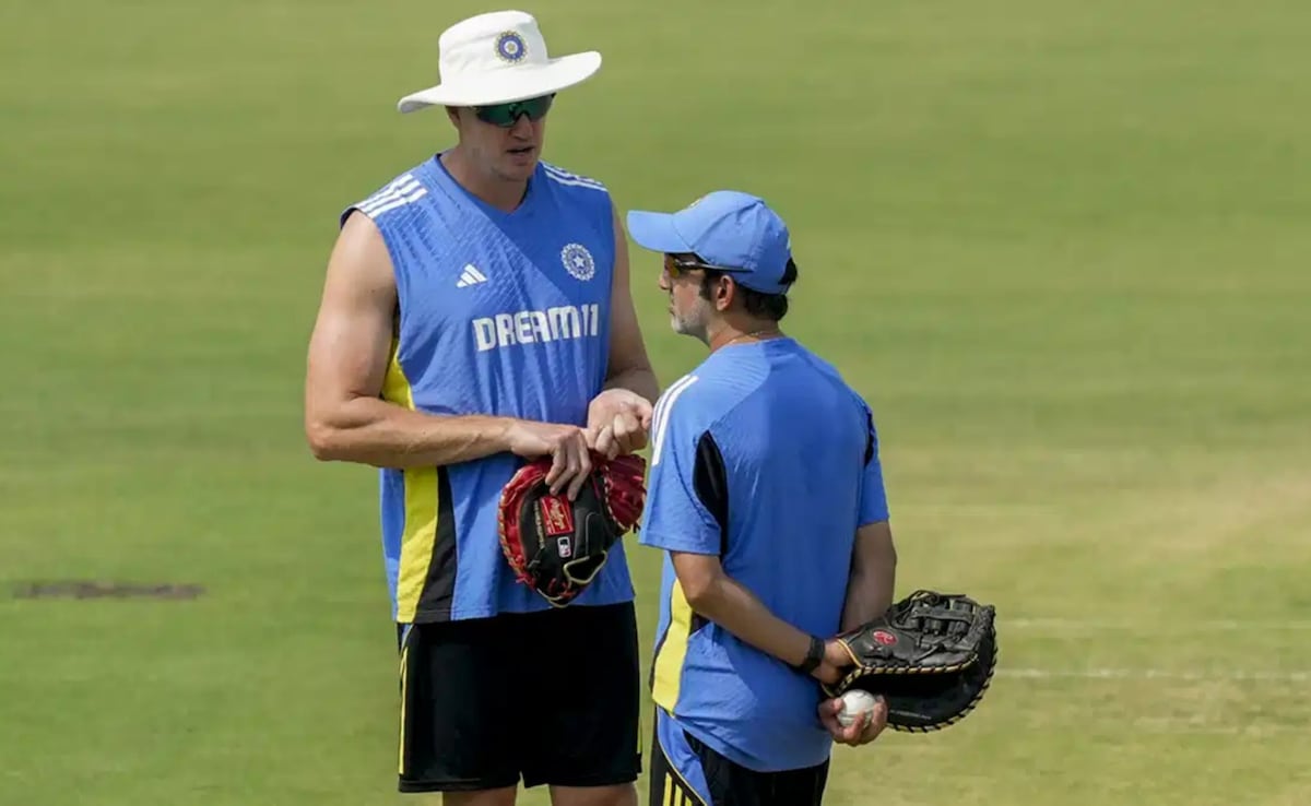 IND vs NZ 3rd ODI: सिर्फ 1 विकेट का सवाल, फैंस को मलाल,  बॉलरों का बुरा हाल, क्या कर रहा कोचिंग स्टॉफ