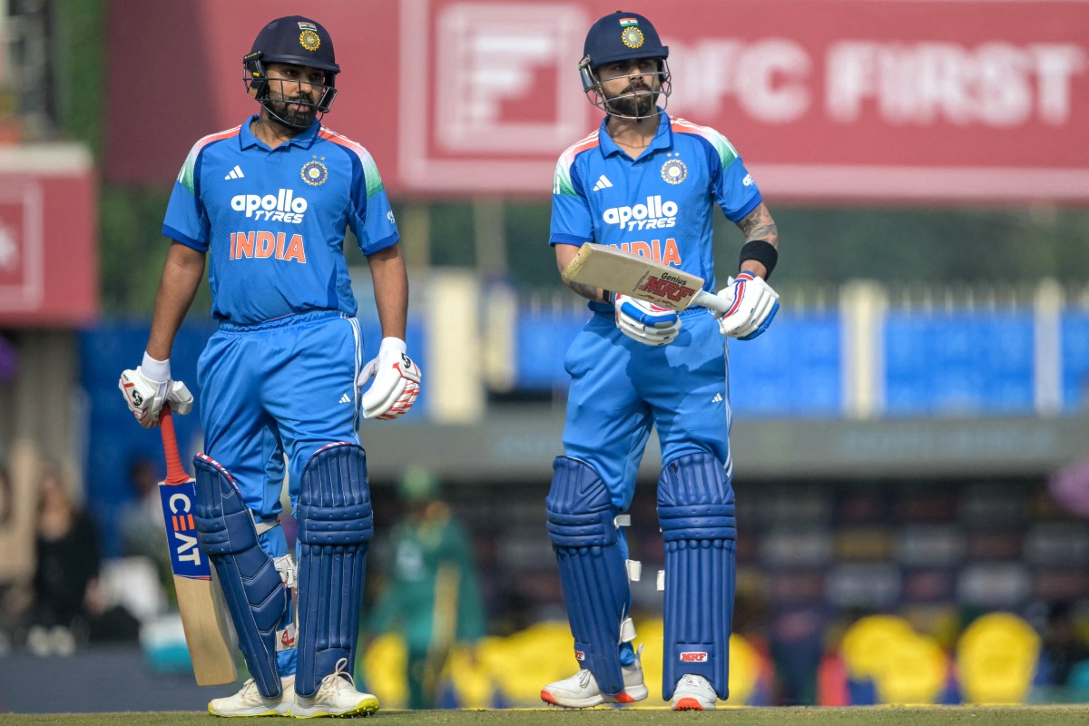 India vs South Africa LIVE Score, 1st ODI: Rohit Sharma Slams 2 Gigantic Sixes, Achieves Huge Record; Virat Kohli Nears 50