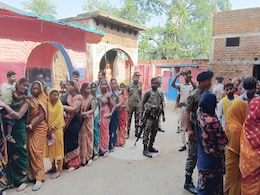 बिहार में इस बार जमकर निकल रहे हैं वोटर, बंपर वोटिंग क्या कर रहा है इशारा?