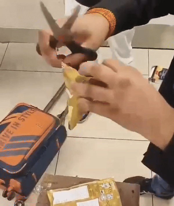 इतनी चालाकी से छिपाया था करोड़ों का ड्रग्स और सोना... मुंबई एयरपोर्ट पर कस्टम ने ऐसा धर दबोचा