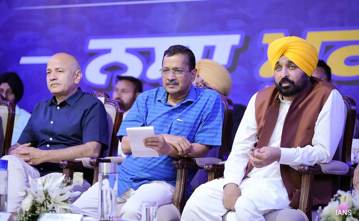 आवास विवाद पर AAP नेताओं का भाजपा पर पलटवार, मुद्दों से ध्‍यान भटकाने का आरोप, सरकारी ऑर्डर भी किया साझा