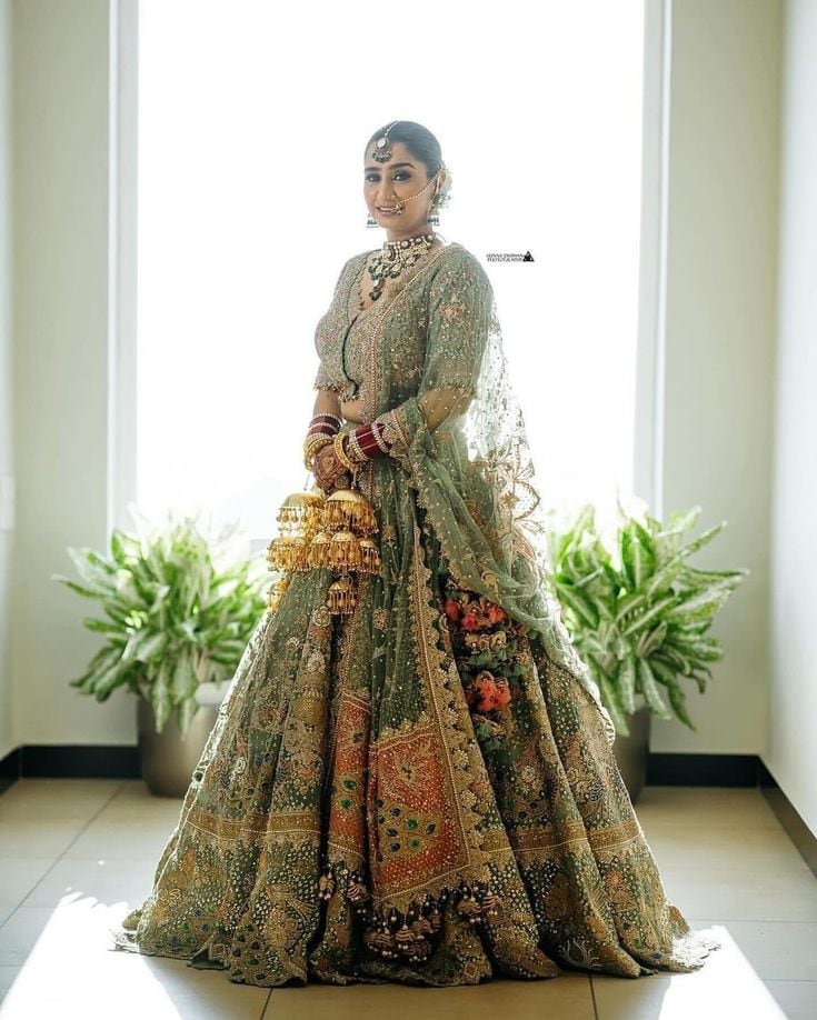 Earthy yet luxurious, green is the colour of calm confidence Earthy yet luxurious, green is the colour of calm confidence